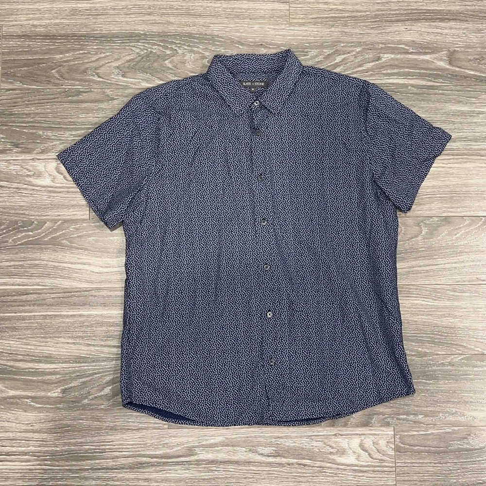 Slate and stone short sleeve button down shirt. Size XL. NWOT